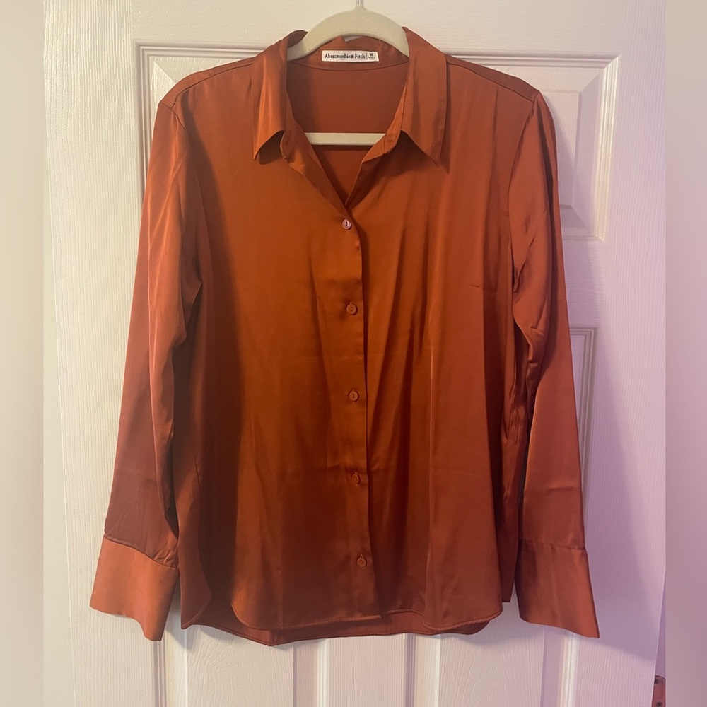 Abercombie and Fitch Long sleeve satin blouse